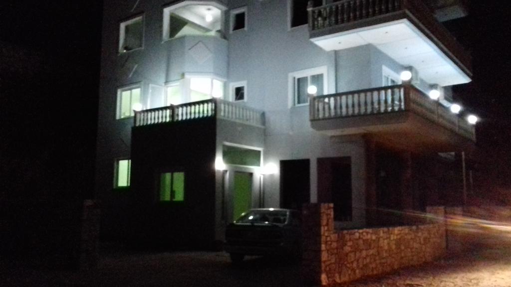 Villa Sopebra Sarandë Exterior foto